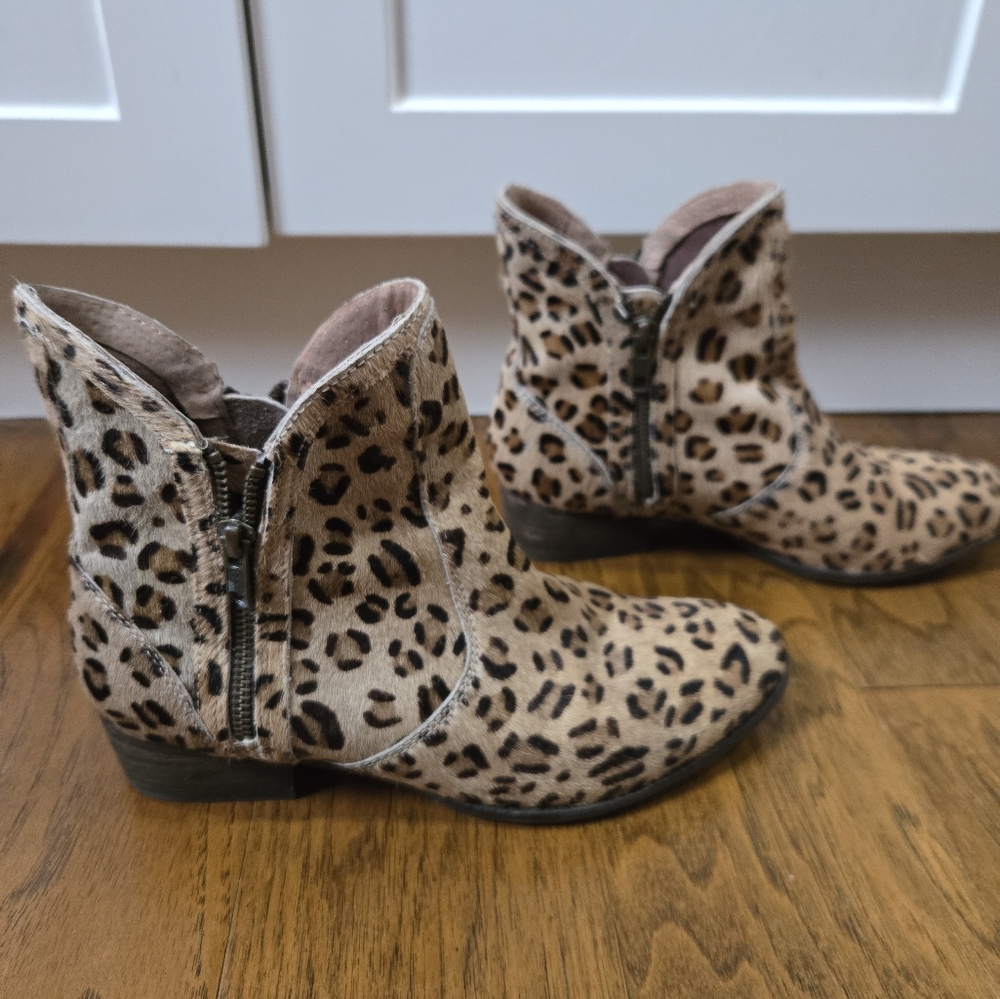Leopard Boot - Picture 2 of 4